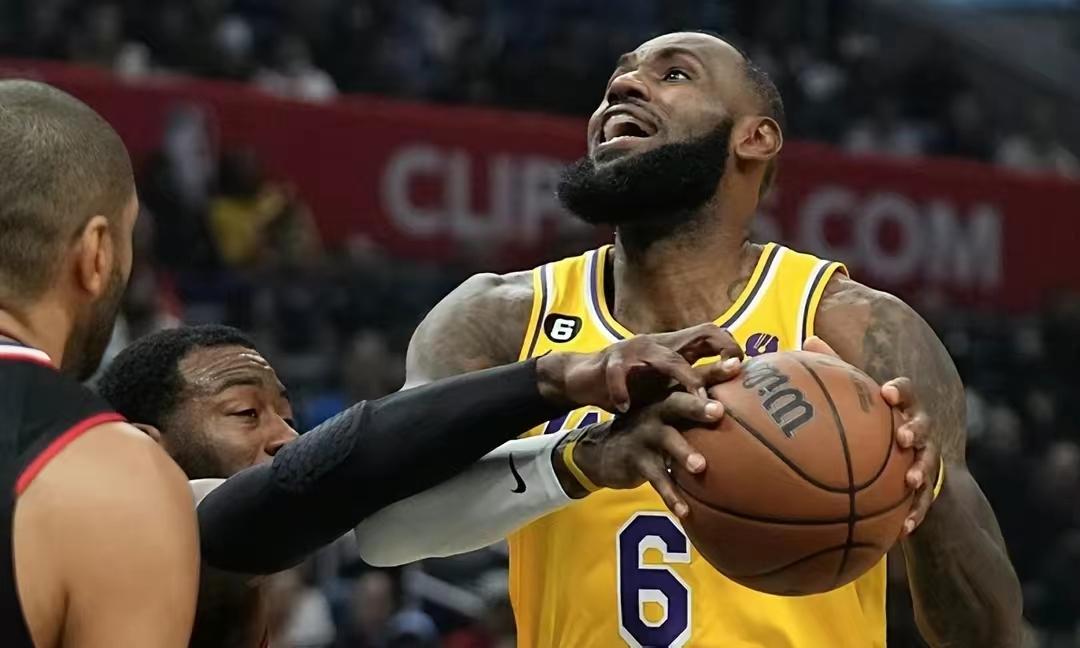 NBA小前锋（现役10大小前锋排名：詹姆斯跌出前五，维金斯第九，塔图姆第二）
