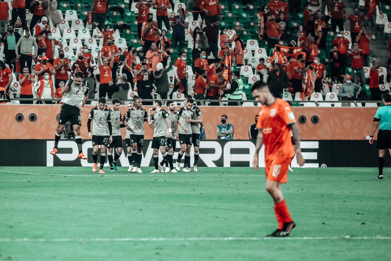 历届世俱杯四强（1-0，世俱杯4强诞生！他们时隔9年再度圆梦，教练激动痛哭）