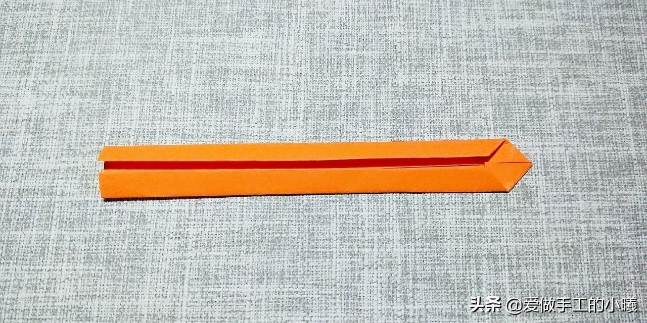折一个火焰剑（几步就能完成的折纸宝剑，简单好玩不伤人，90后的记忆）