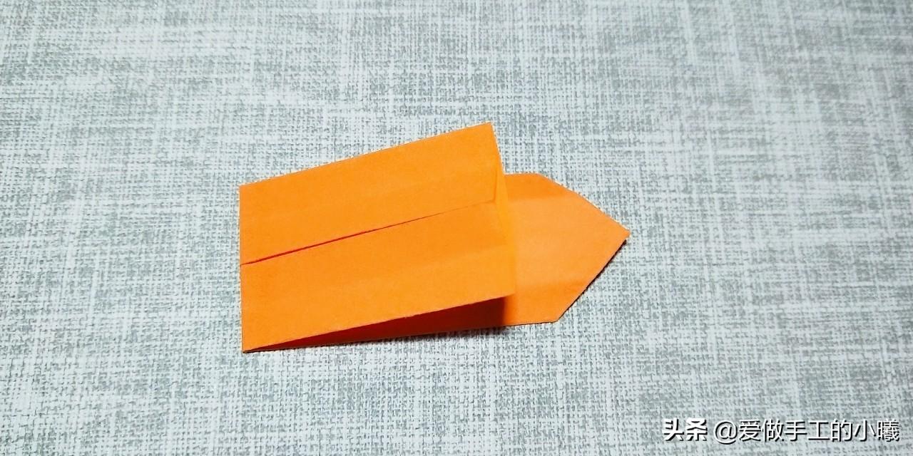 折一个火焰剑（几步就能完成的折纸宝剑，简单好玩不伤人，90后的记忆）