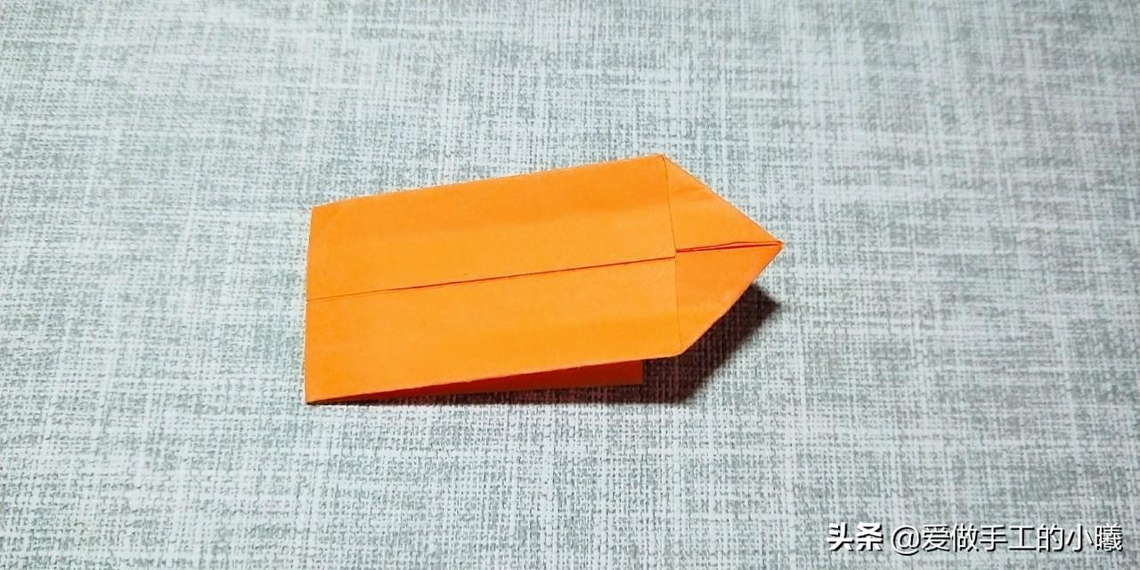 折一个火焰剑（几步就能完成的折纸宝剑，简单好玩不伤人，90后的记忆）