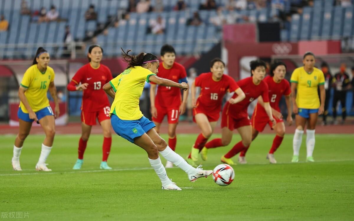 中国女足VS巴西女足（惨败！奥运会小组赛中国女足0-5巴西女足，女足一直在走下坡路）