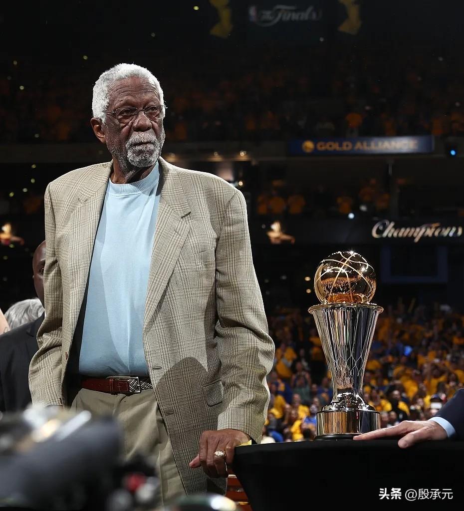 已经连续三年雄霸MVP（NBA历史第一个MVP三连霸的球员！拉塞尔是怎么做到的？）