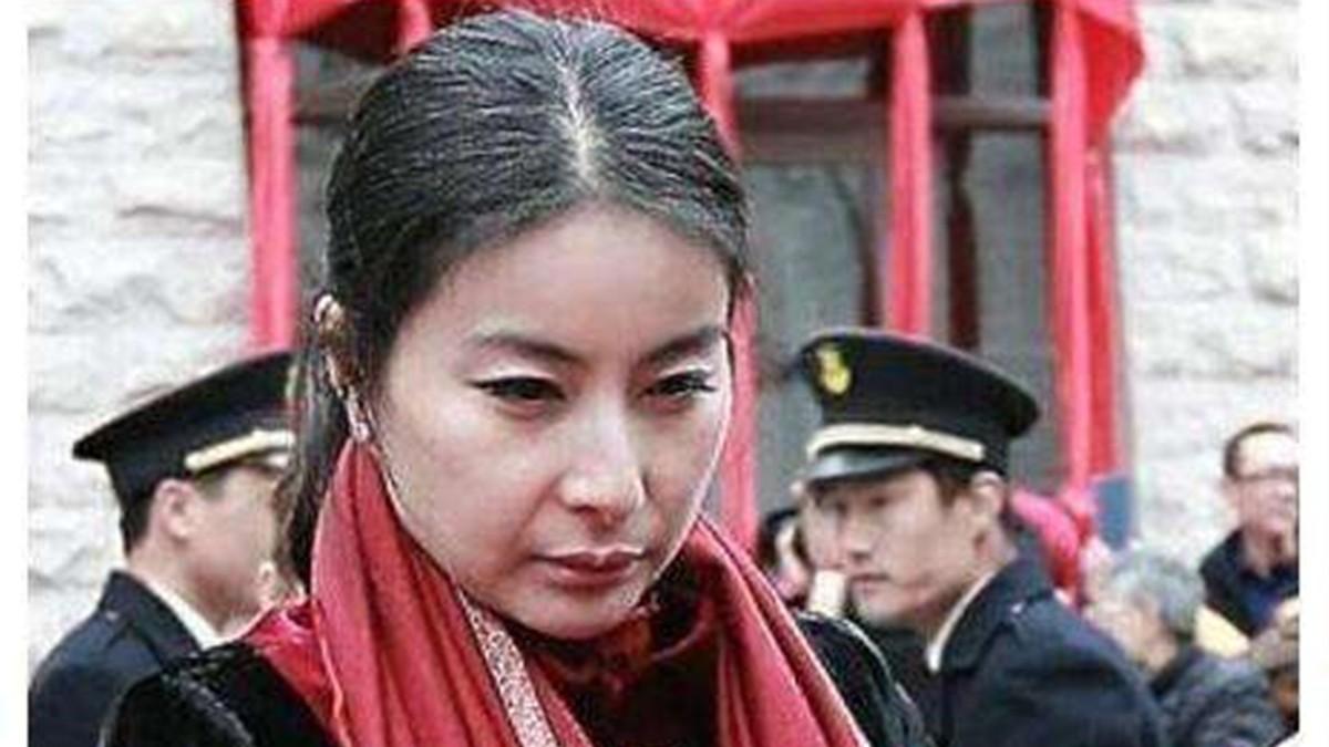 郭晶晶眼睛治好了吗（郭晶晶多年病情遭曝光，黑发人变灰发人，霍启刚：更该好好疼她）