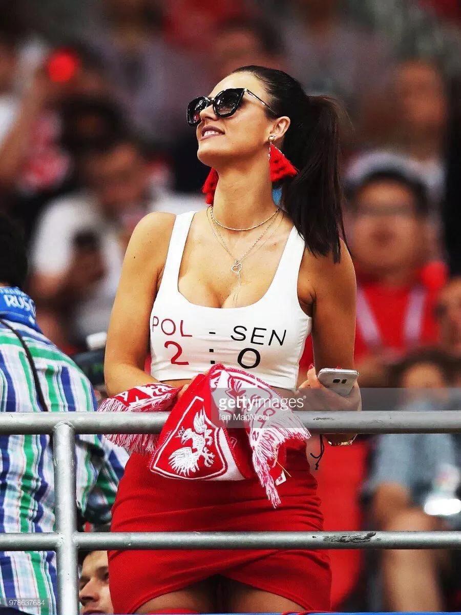 人们为什么爱看世界杯（为什么男生爱看世界杯？她们就是最好的答案）