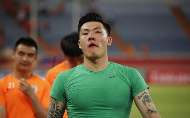 年少成名的足球运动员（年少成名的十大国足球员代表）