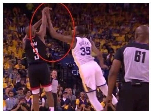 字母哥SS级（现役NBA球星长臂分4个等级：伦纳德A级，字母哥SS级，SSS臂展2米4）