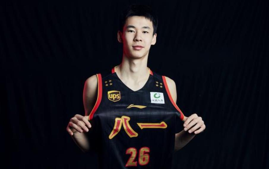 篮球比赛3分钟能打多少分（男篮再出一位优秀后卫！国际篮球峰会表现出彩，3分钟砍下8分）
